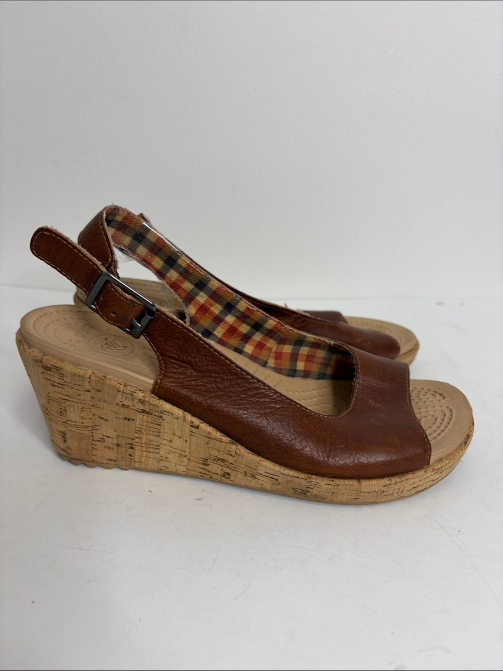 Crocs A Leigh Sandals Womens 7 Brown Leather Slingback Cork Wedge Platform